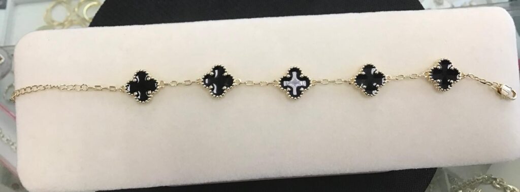 Pulsera Trébol Negro Clásico
